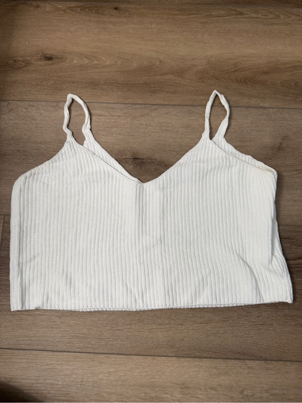 Brandy Melville White Ribbed V-Neck Cropped Cami Top